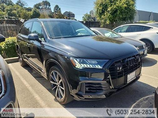 2023 Audi Q7 55 Premium Plus