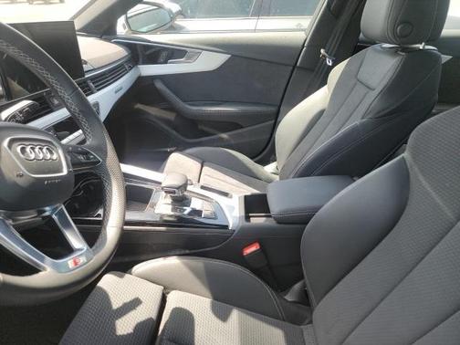 2022 Audi A4 45 S line Premium Plus