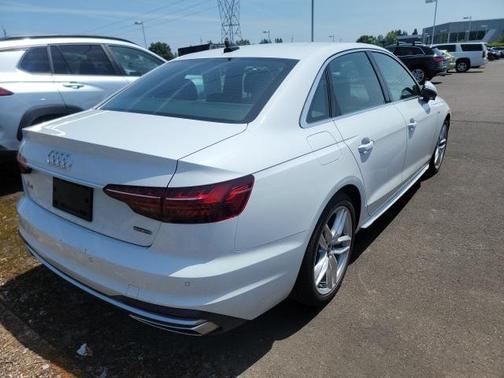 2022 Audi A4 45 S line Premium Plus