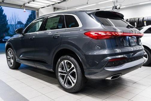 2025 Audi Q5 Premium