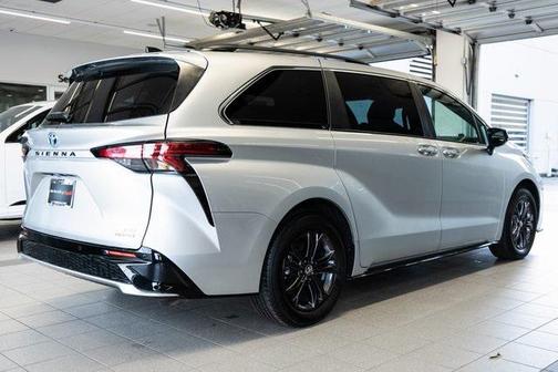 2024 Toyota Sienna XSE 7 Passenger