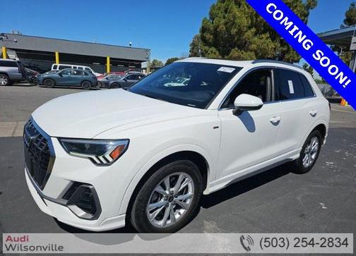 2023 Audi Q3 Premium 45 TFSI S line quattro Tiptronic