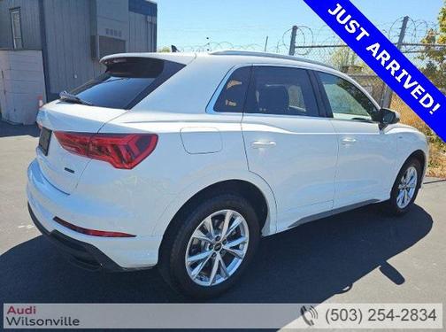 2023 Audi Q3 Premium 45 TFSI S line quattro Tiptronic