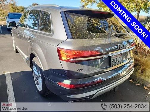 2025 Audi Q7 55 Premium Plus