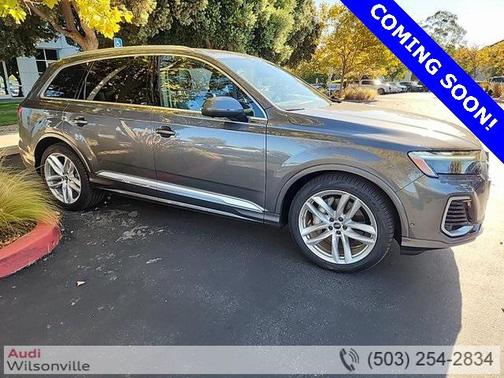 2025 Audi Q7 55 Premium Plus
