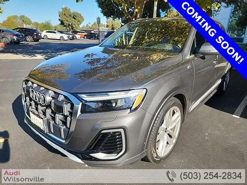 2025 Audi Q7 55 Premium Plus