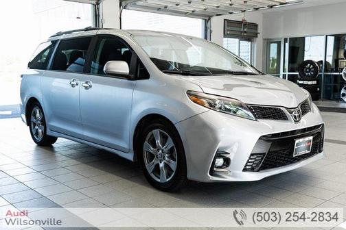 2018 Toyota Sienna SE