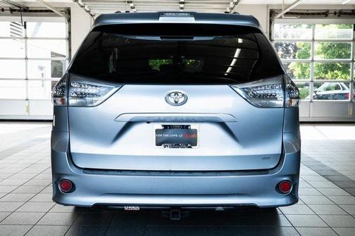 2018 Toyota Sienna SE