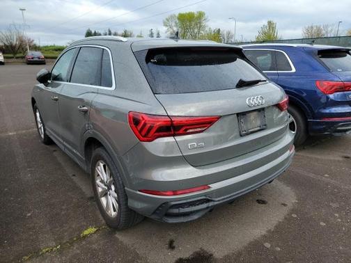2023 Audi Q3 S line Premium