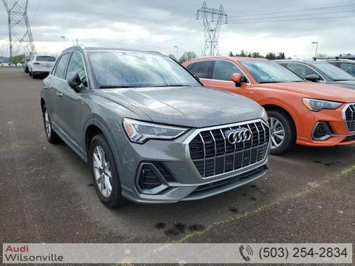 2023 Audi Q3 S line Premium