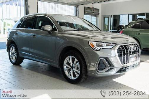 2023 Audi Q3 S line Premium