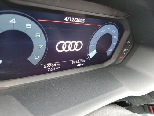 2023 Audi Q3 S line Premium