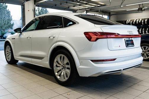 2022 Audi e-tron S Prestige