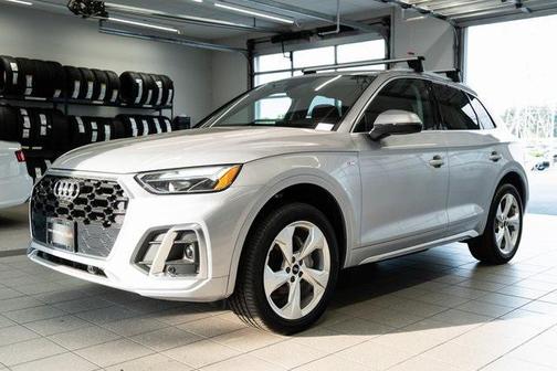 2022 Audi Q5 45 S line Premium Plus