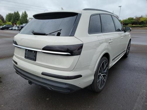 2021 Audi Q7 55 Prestige
