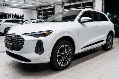 2025 Audi Q5 Premium