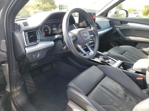 2024 Audi Q5 45 S line Premium Plus
