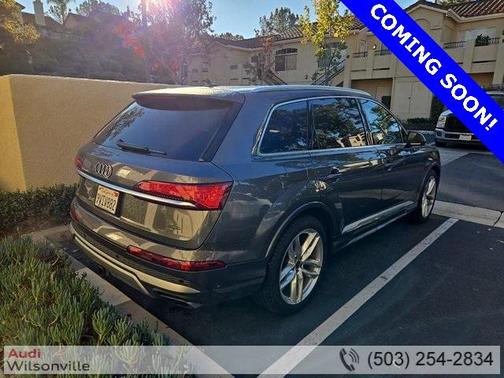 2025 Audi Q7 55 Premium Plus