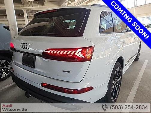 2023 Audi Q7 55 Premium Plus