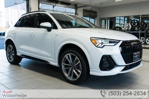 2025 Audi Q3 Premium 45 TFSI S line quattro Tiptronic