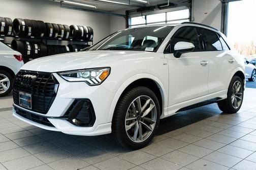 2025 Audi Q3 Premium 45 TFSI S line quattro Tiptronic