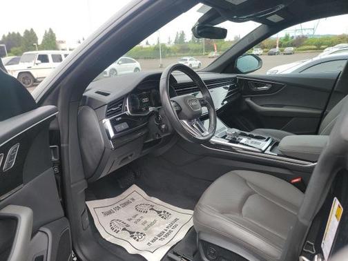 2022 Audi Q8 55 Premium Plus
