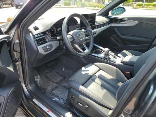 2024 Audi A4 45 S line Premium Plus