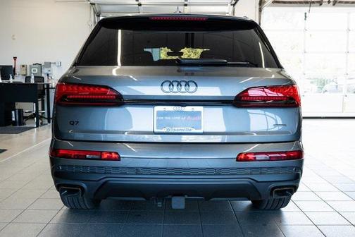 2025 Audi Q7 55 Premium Plus