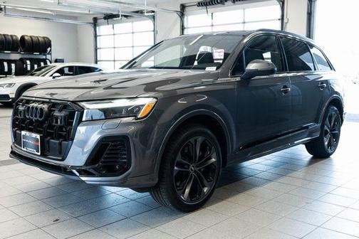 2025 Audi Q7 55 Premium Plus