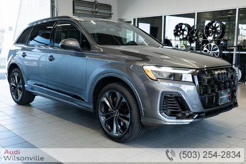 2025 Audi Q7 55 Premium Plus