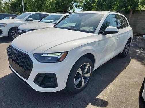 2022 Audi Q5 45 S line Premium Plus