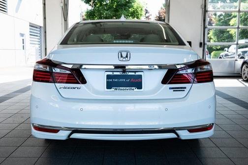2017 Honda Accord Hybrid Touring