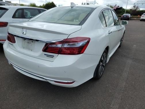 2017 Honda Accord Hybrid Touring