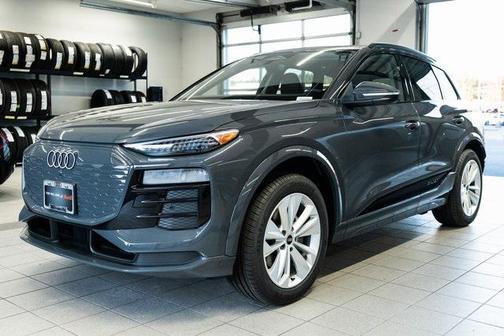 2025 Audi Q6 e-tron Premium Plus