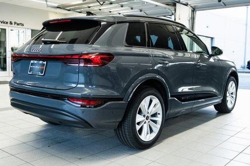 2025 Audi Q6 e-tron Premium Plus