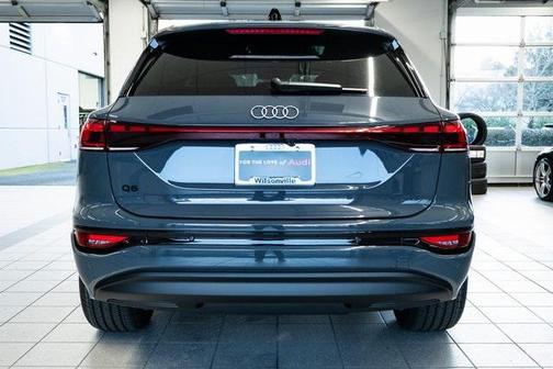 2025 Audi Q6 e-tron Premium Plus