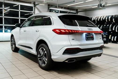 2025 Audi Q5 Premium