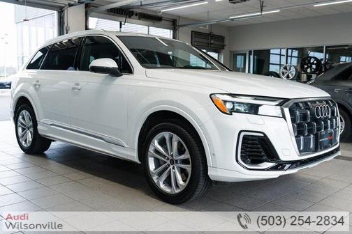 2025 Audi Q7 55 Premium Plus