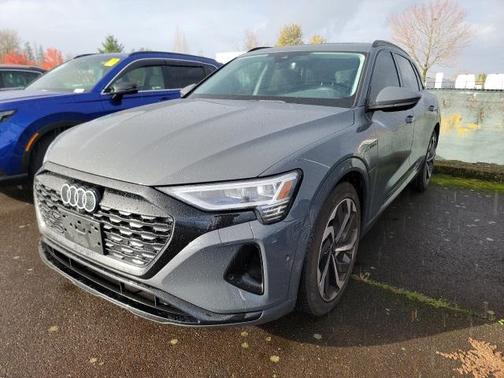 2024 Audi Q8 e-tron Premium Plus