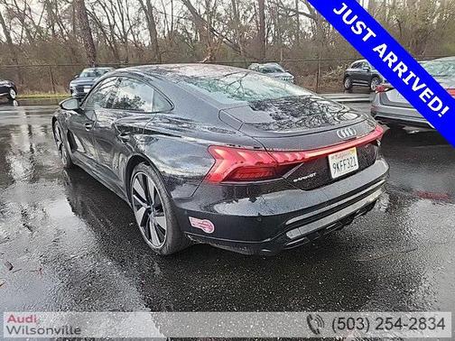 2023 Audi e-tron GT Prestige quattro