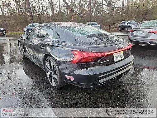 2023 Audi e-tron GT Prestige quattro