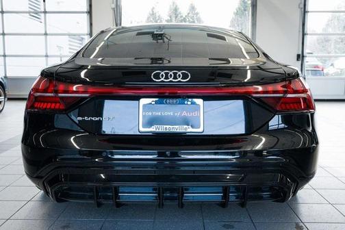 2023 Audi e-tron GT Prestige quattro