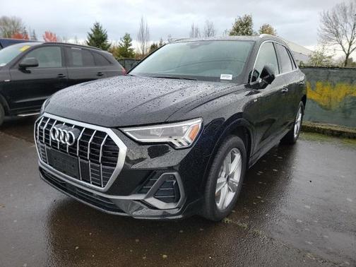 2022 Audi Q3 45 S line Premium Plus