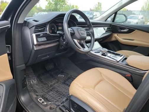 2022 Audi Q7 55 Premium Plus