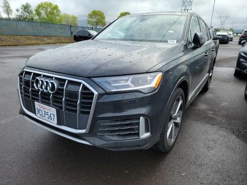2022 Audi Q7 55 Premium Plus