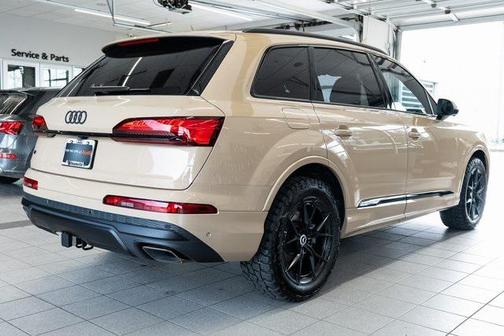 2025 Audi Q7 55 Premium Plus