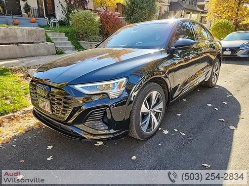 2024 Audi Q8 e-tron Premium