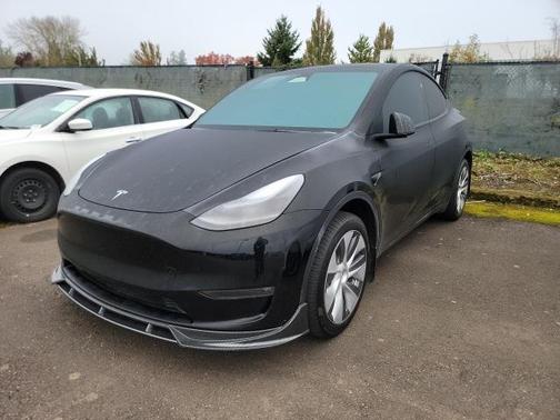 2024 Tesla Model Y Long Range Dual Motor All-Wheel Drive