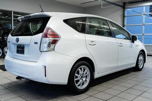 2015 Toyota Prius v Two