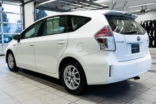 2015 Toyota Prius v Two